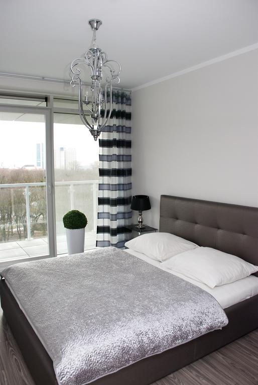 Apartamenty I.M.A Towarowa بوزنان الغرفة الصورة